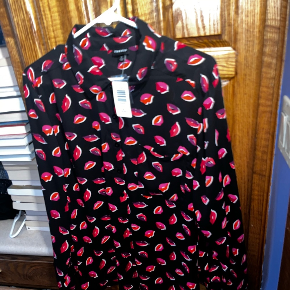 Torrid Black and Red Heart Pattern Blouse